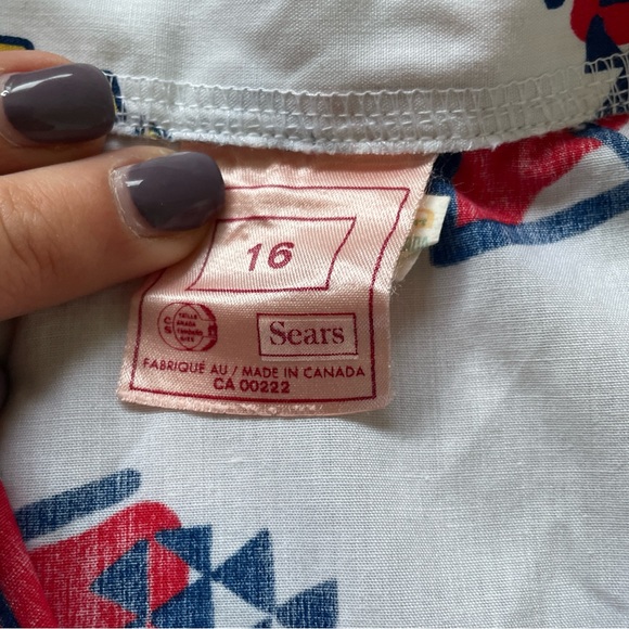 Vintage Sears T-shirt Girls Size 16/Women’s Small - Made in Canada - Picture 2 of 6